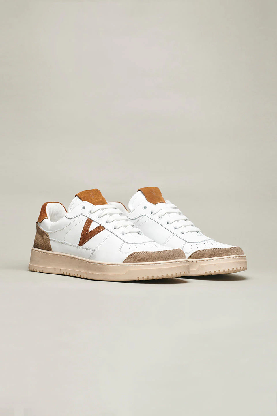 Sneakers COLLEGE V2 33612